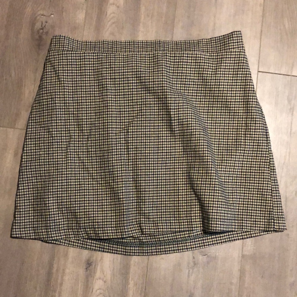 American Eagle plaid skirt